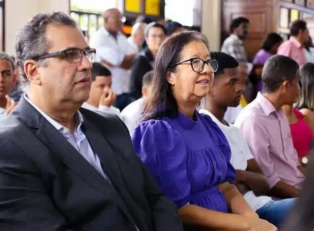 Professora Mariza deixará cargo para concorrer à prefeitura de Simões Filho