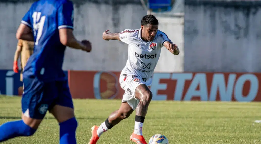 As diretorias do Vitória e do Itabuna estabeleceram uma parceria para que o time baiano empreste jogadores e membros da comissão técnica ao time do Sul do estado, visando a participação deste último na Série D do Campeonato Brasileiro. A formalização desse acordo entre as partes está prevista para ocorrer nos próximos dias.