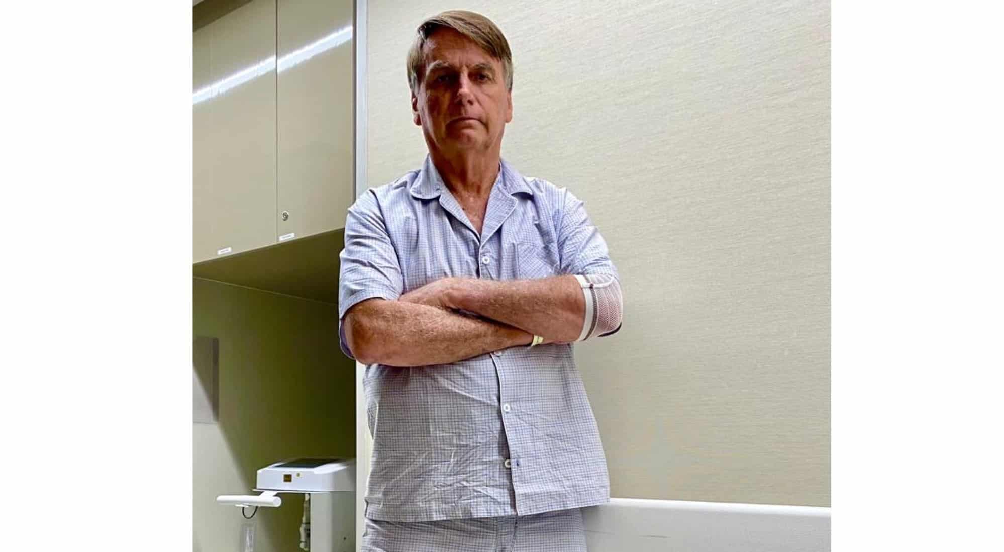 Bolsonaro segue internado sem previsão de alta, diz boletim