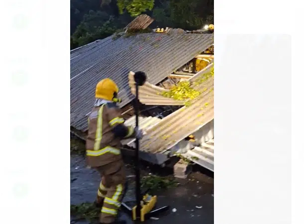 Bombeiros baianos resgatam pessoa com vida após desabamento no RS