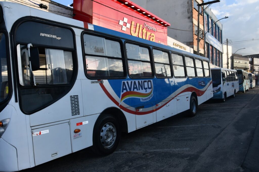 Rodoviários encerram paralisação em Lauro de Freitas