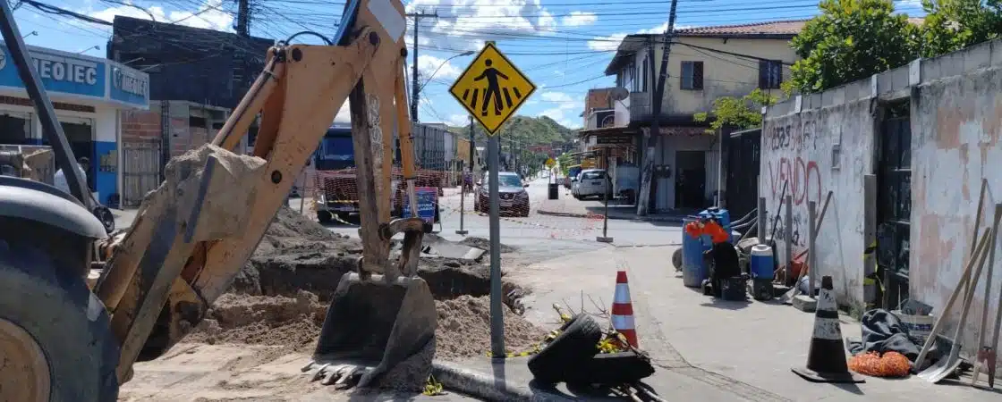 Travessa Jorge Amado é interditada para obra emergencial da Embasa