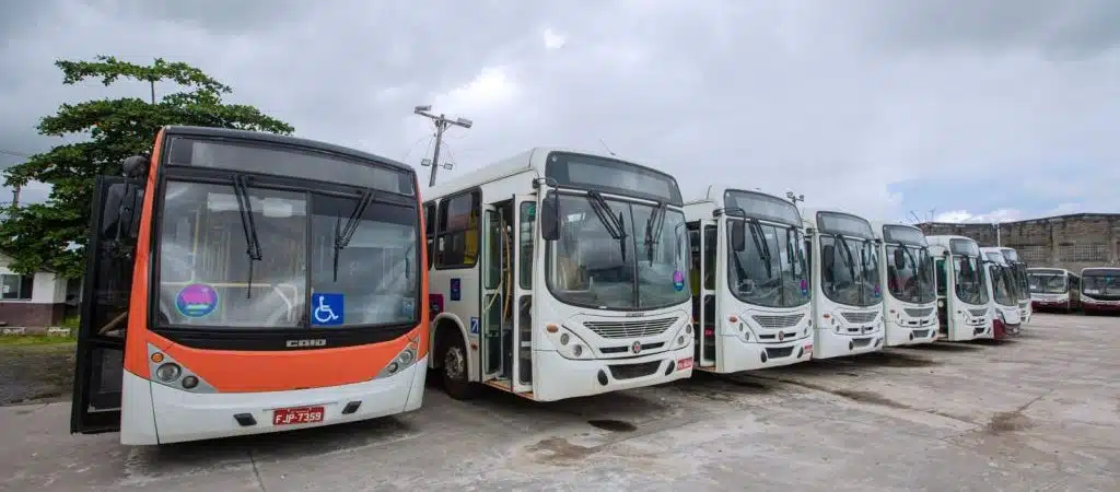 Trinta novos ônibus elétricos vão renovar a frota em Camaçari