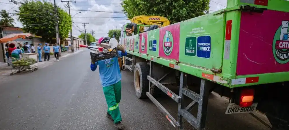 Cata Bagulho intensifica serviço de limpeza no Residencial Sítio Verde na quarta-feira (17)