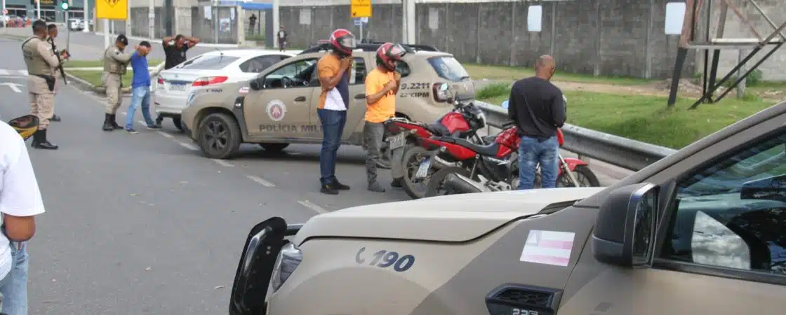 Cinco veículos são recuperados em Simões Filho