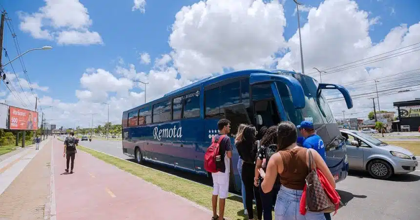 Recadastramento para transporte universitário termina hoje