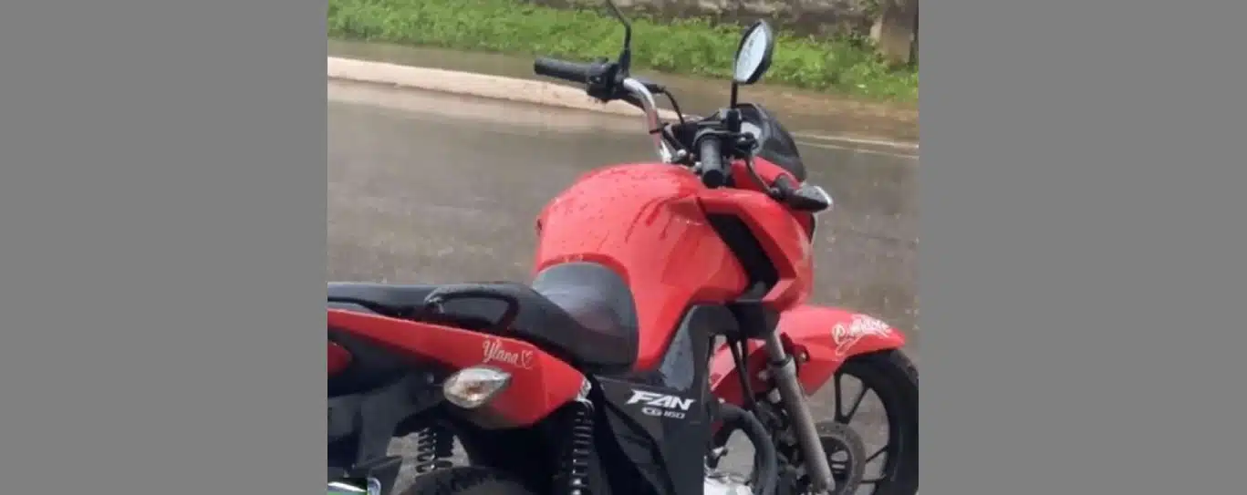 Motocicleta é roubada em Camaçari