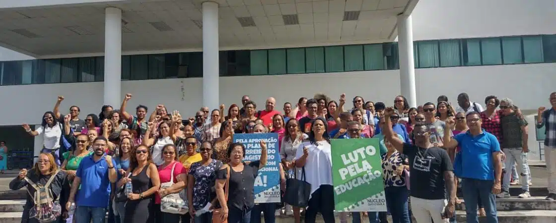 Paralisação: Professores de Dias d’Ávila reivindicam revogação do reajuste de 0,46