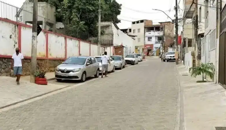 Troca de tiros entre facções assusta moradores do Curuzu, em Salvador