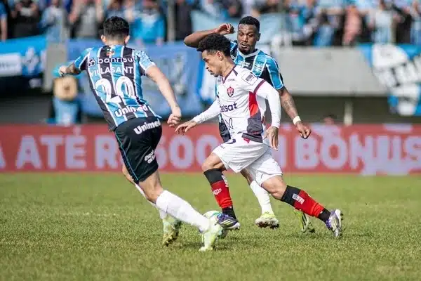 Vitória perde para o Grêmio neste domingo