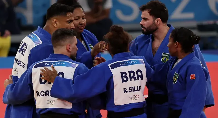 Brasil garante bronze no judô em equipes