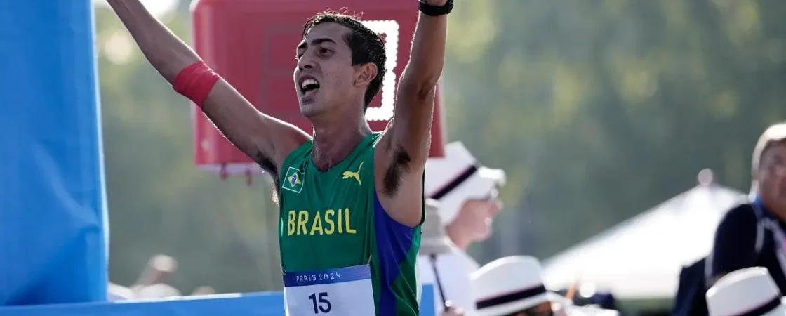 Caio Bonfim conquista prata para o Brasil na marcha atlética