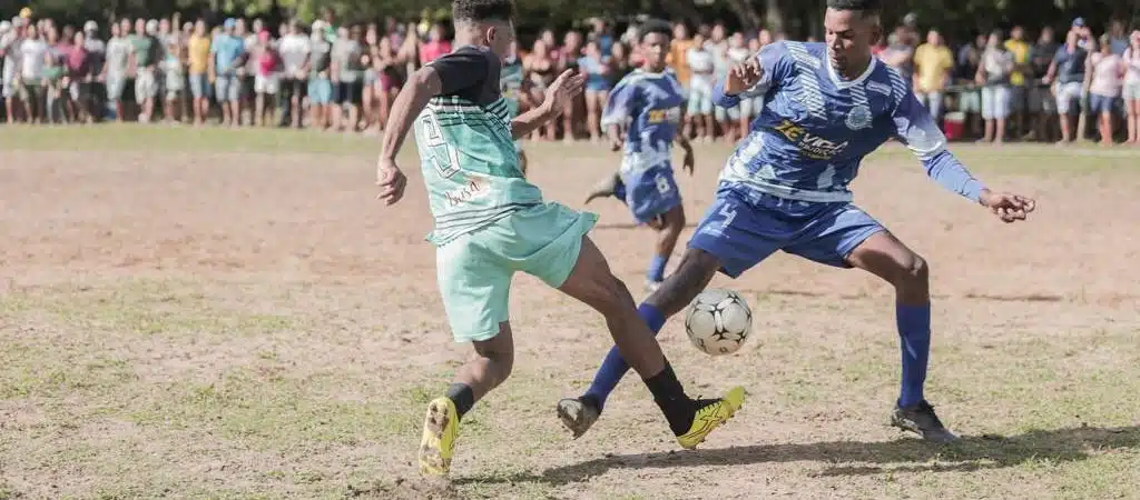 Decisão de campeonatos de futebol animam fim de semana em Camaçari