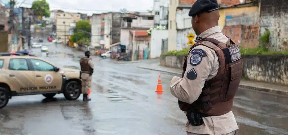 Dupla morre em confronto com a PM em Itaparica