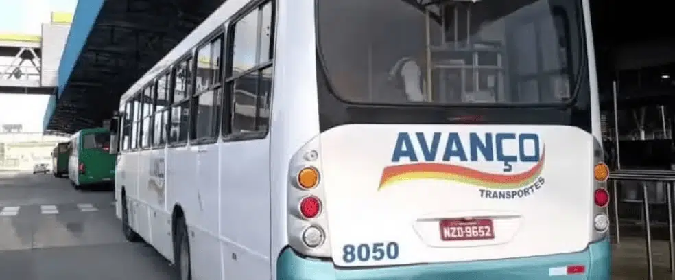 Motoristas de transporte metropolitano entram em greve