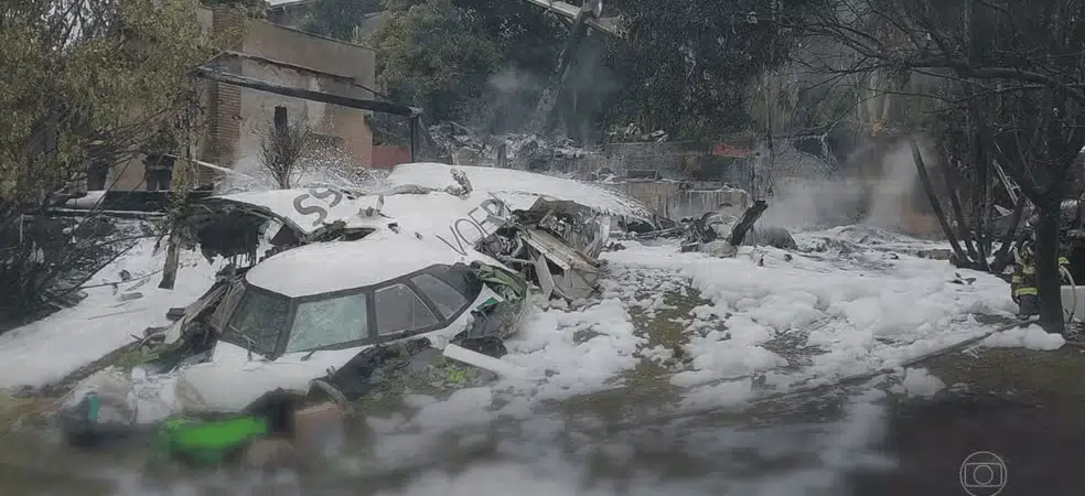 Vítimas da queda do avião em Vinhedo morreram de politraumatismo