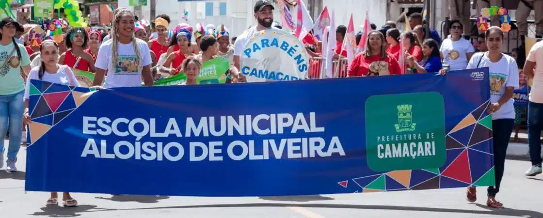 Desfile cívico inicia comemorações do aniversário de Camaçari