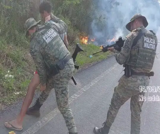 Homem é preso após incendiar vegetação na Bahia