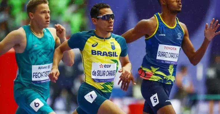 Paris 2024: Bartolomeu Chaves garante prata para o Brasil nos 400m