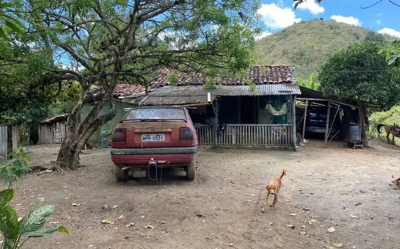 VÍDEO: Mulher mantida em cativeiro pelo tio é resgatada na Bahia