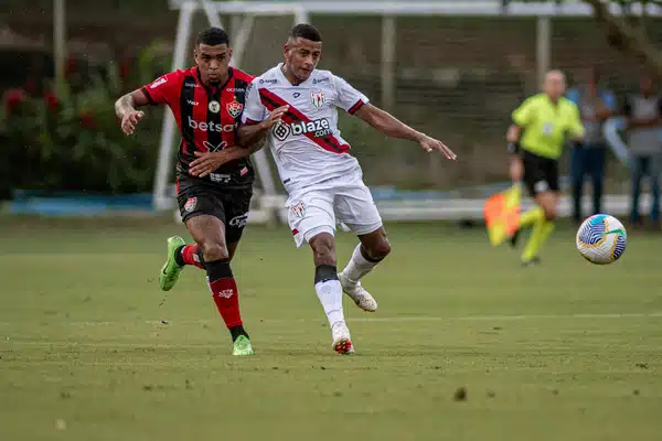 Vitória enfrenta Atlético-GO neste sábado