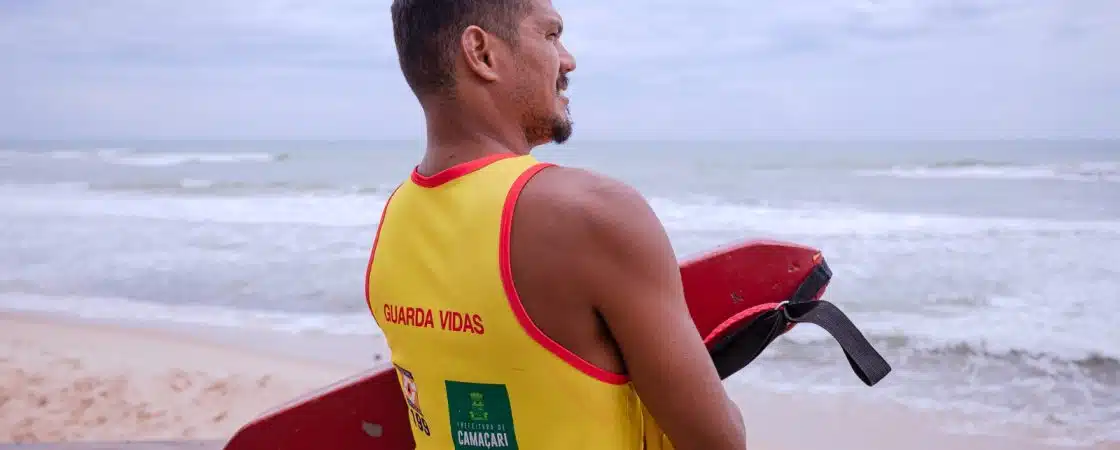 Defesa Civil alerta para prevenção de afogamentos nas praias de Camaçari