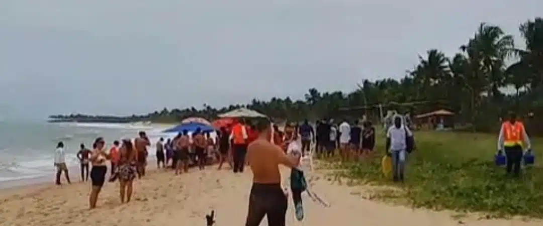 Duas pessoas morrem afogadas na praia de Guarajuba, em Camaçari