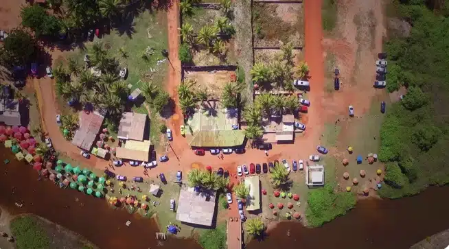 Ataque a tiros no Emissário de Arembepe deixa 2 mortos e feridos