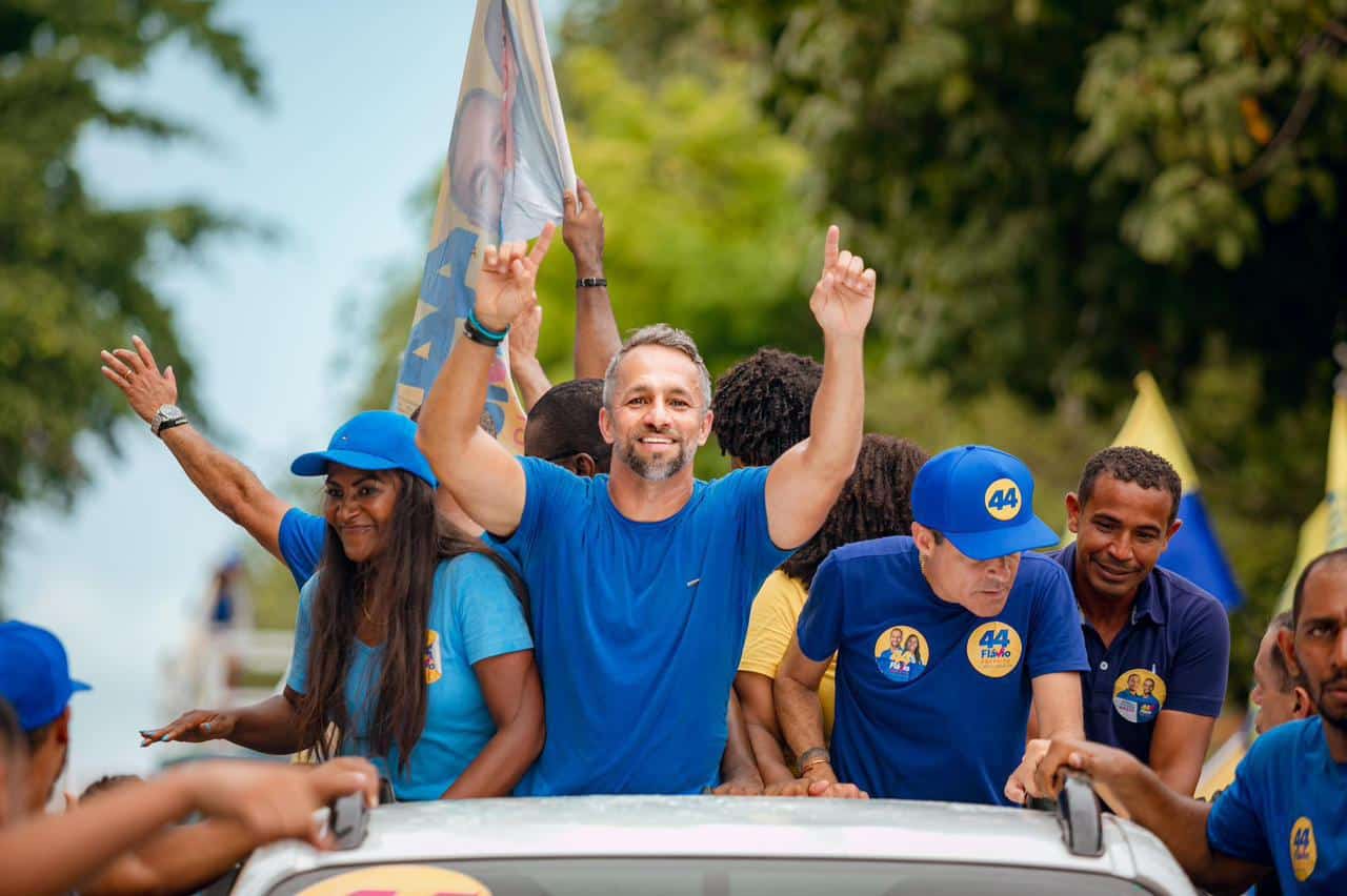 Flávio Matos lidera disputa em Camaçari com 51,21% dos votos