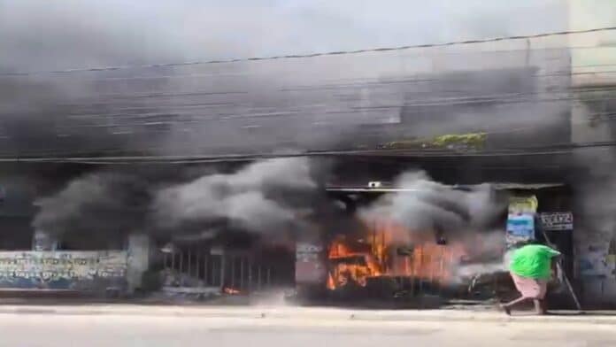 AGORA: Incêndio atinge casa na Avenida San Martin