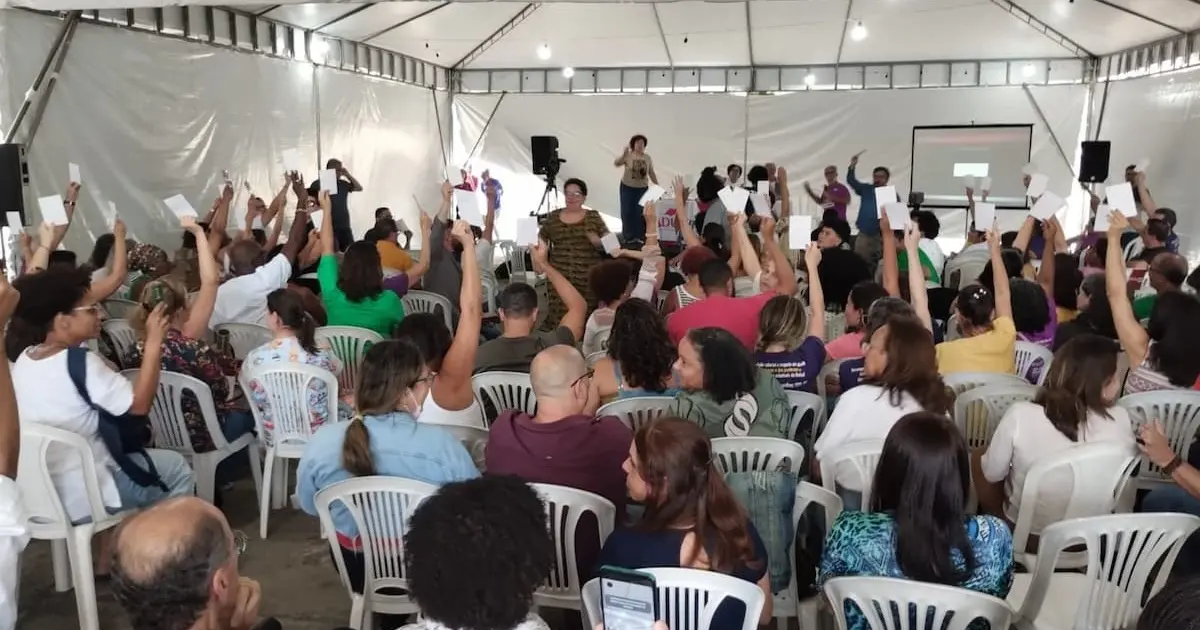 Professores da Uneb aprovam fim da greve após acordo