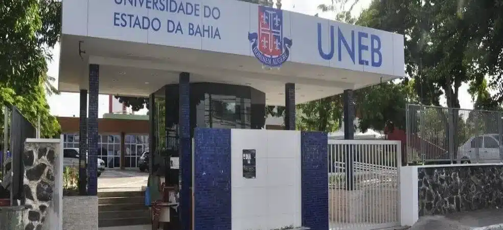 Professores da Uneb encerram greve na Bahia