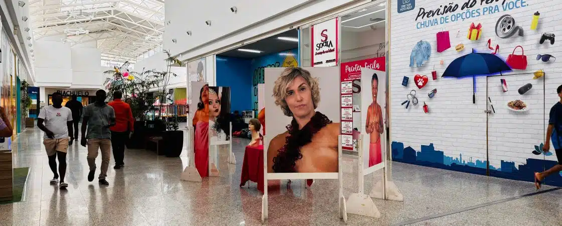 Shopping de Camaçari realiza corte de cabelo solidário no Outubro Rosa