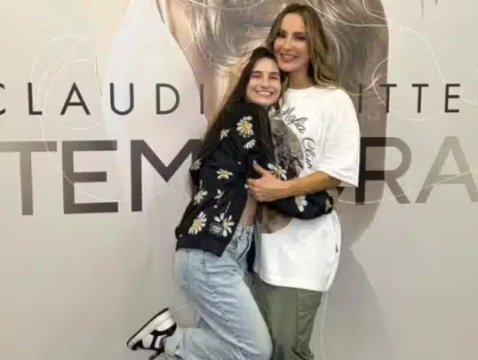 LUTO: Bailarina de Claudia Leitte teve parada cardíaca durante ensaio