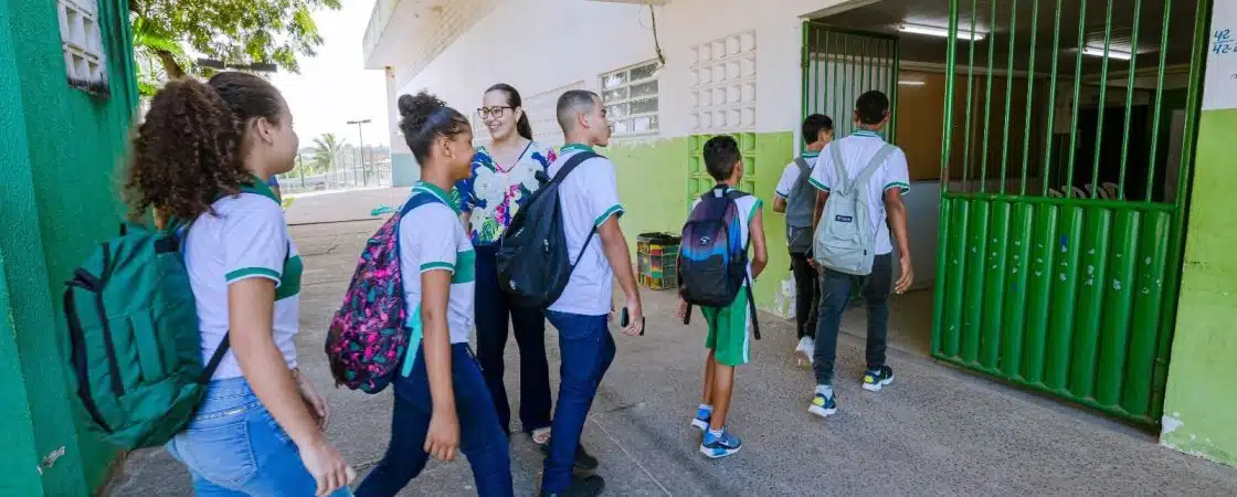 Seduc assegura cumprimento do Ano Letivo em Camaçari