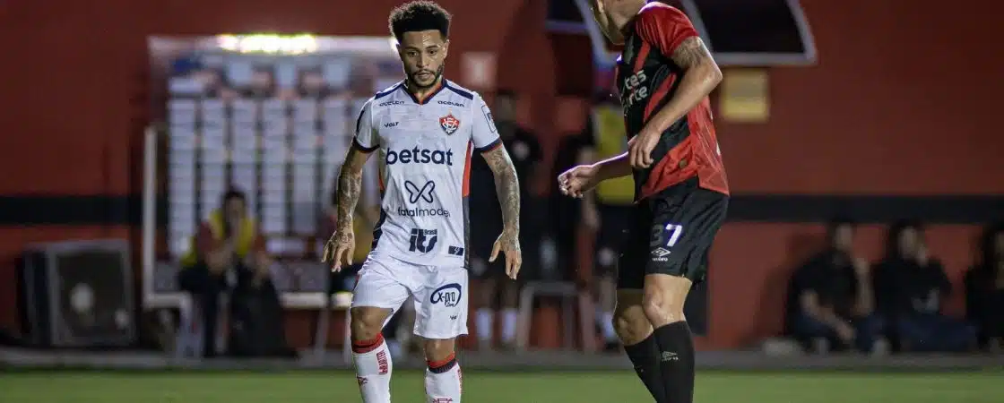 Vitória encara Athetico-PR e deseja quebrar jejum do duelo