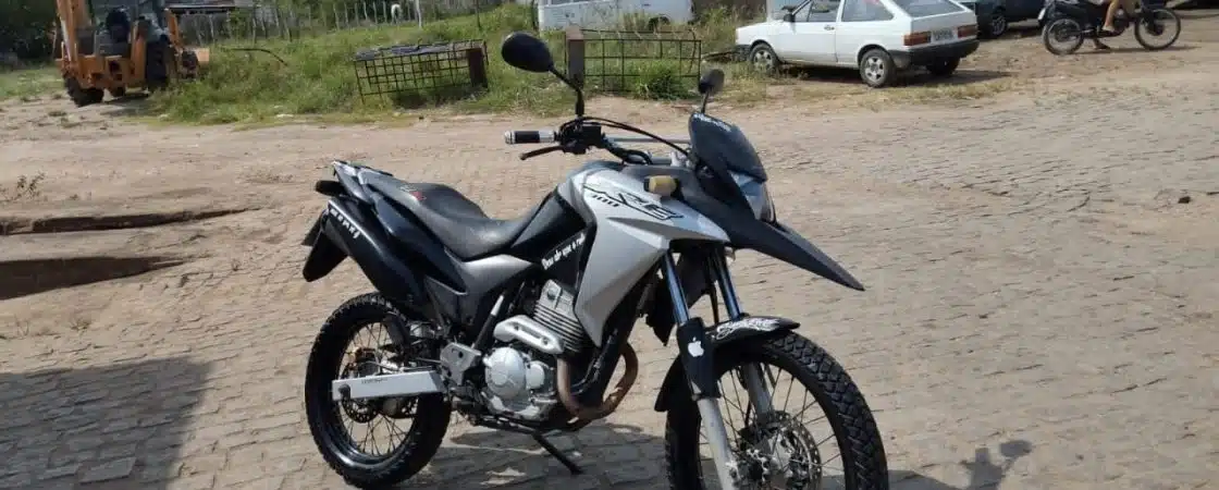 Moto é furtada em frente a mercado no Parque Verde I, em Camaçari