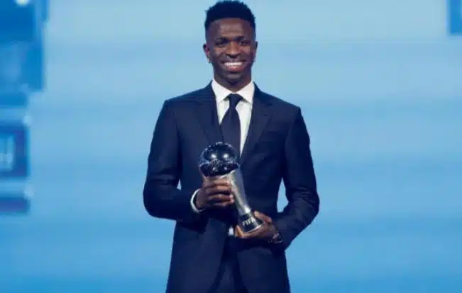 Vinícius Júnior é eleito o melhor jogador do mundo