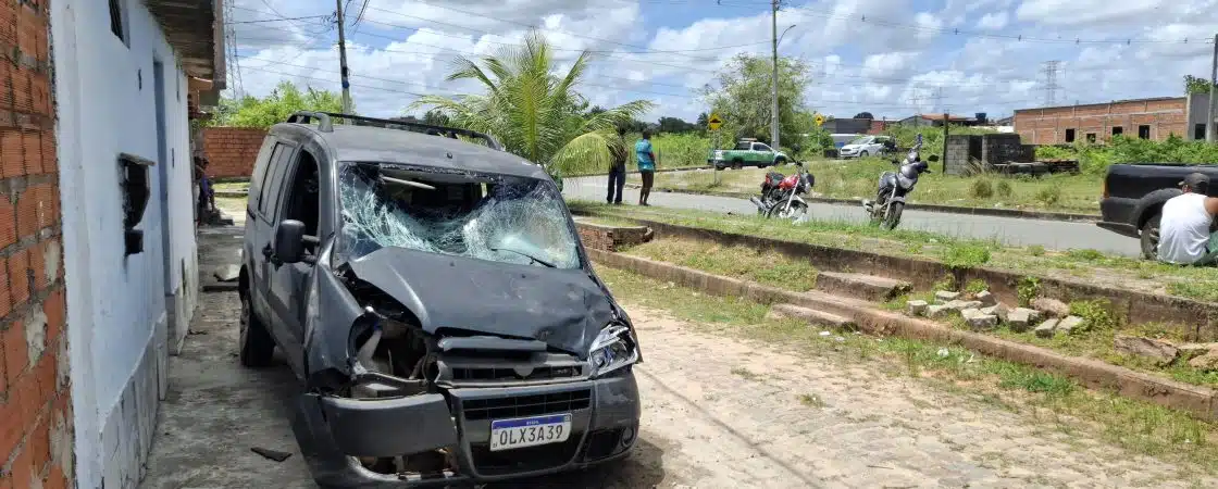 Ex-vereador Zé do Pão se envolve em grave acidente com feridos