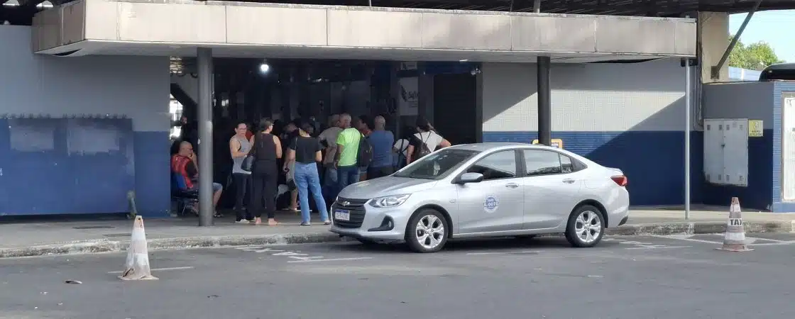 Rodoviária de Camaçari apresenta movimentação moderada na manhã desta quinta